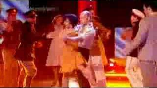 Elena Roger en vivo desde Children in Need interpretando Buenos Aires - Evita (CiN 2006)